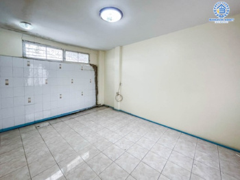 *****ทาวน์โฮม 3 ชั้นมือสอง  ม.เอกรินทร์ คลาสสิคโฮม บ้านสวย พร้อมอยู่ หลังมุม บนเนื้อที่ 33.90 ตร.ว. ฟังก์ชัน 3 ห้องนอน 3 ห้องน้ำ 2 ที่จอดรถ รายล้อมไปด้วยสิ่งอำนวยความสะดวกมากมาย ใกล้เดอะมอลล์ บางแค และรถไฟฟ้า "สถานีเพชรเกษม48" คุ้ม และราคาถูกจนต้องจองด่วน